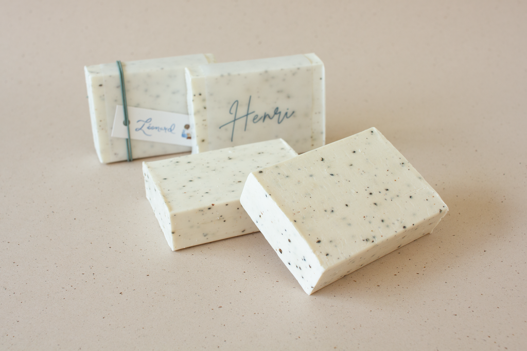 Zeep - wit gespikkeld - per 4 ex.