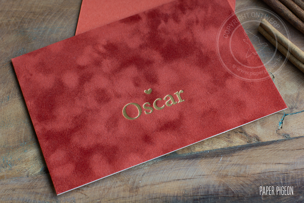 Geboortekaartje Oscar - terracotta fluweel met goudfolie