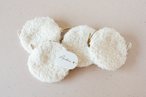 NIEUW - Zakje in teddy stof - gebroken wit