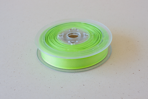 Semi transparant lint 'limoengroen' - 15 mm - rol van 25 m