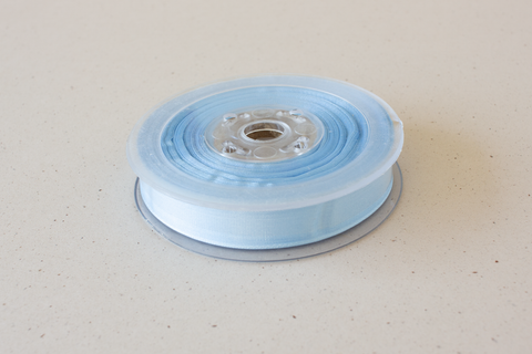 Semi transparant lint 'lichtblauw' - 15 mm - rol van 25 m